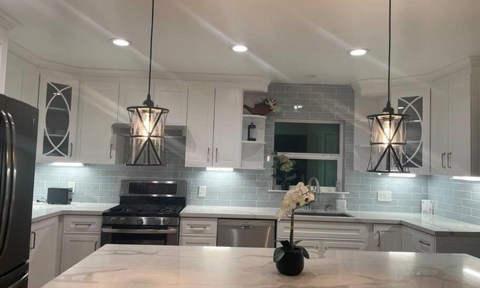 Walnut Creek Casa | 5 bedroom house in prestigious neighborhood!