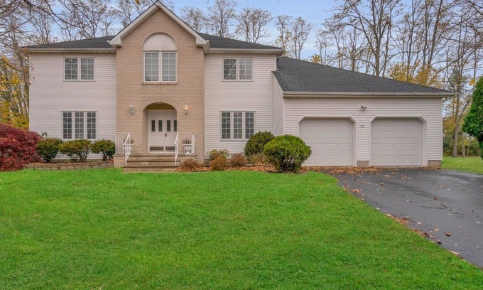 Ocean Township Casa | 5 Bedroom Lavish Summer Oasis with Inground Pool