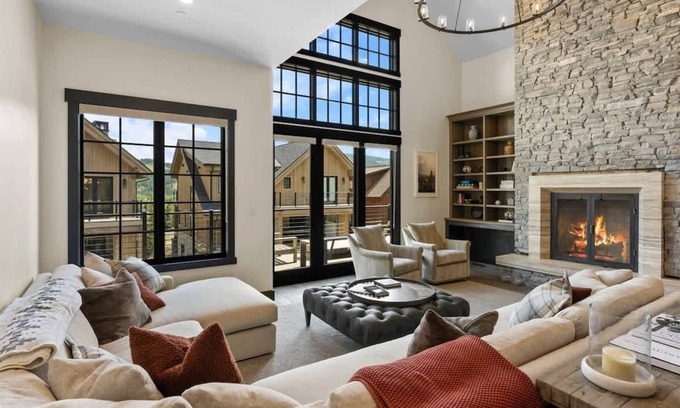 Big Sky Casa | 5 Bedroom Luxury Hillside Retreat in Big Sky