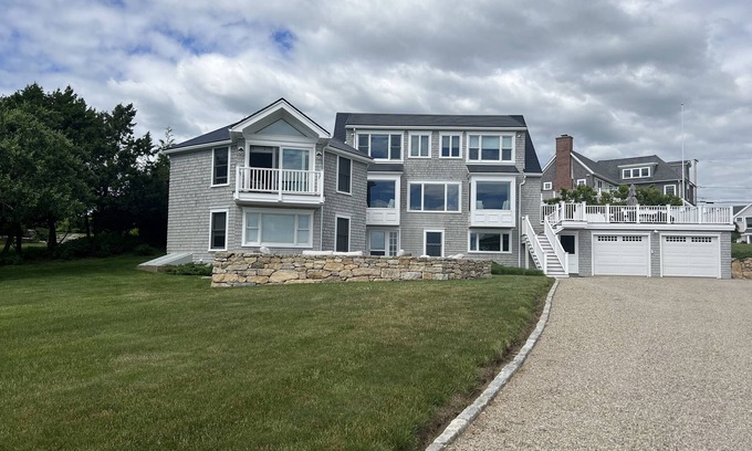 Adamsville Casa | Casa de 5 dormitorios con vista al mar y al estanque en Westport Harbor