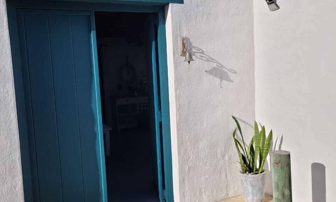 Struisbaai Casa | 5 Bedroomed Fisherman's Cottage in Struis Bay