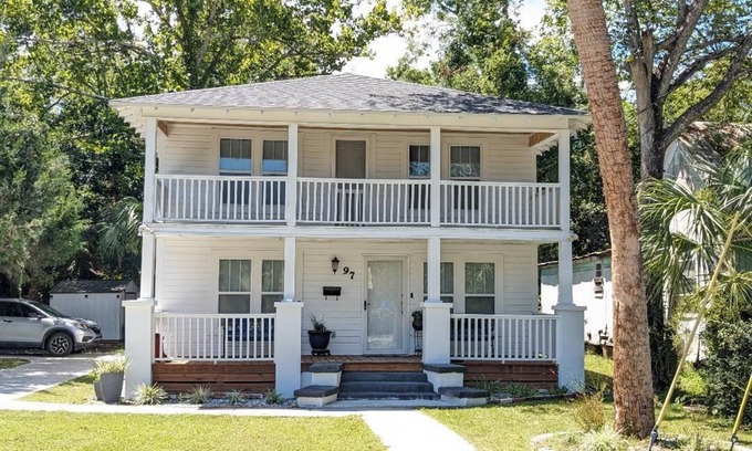 Historic Downtown Apalachicola Casa | 5 bedrooms that will fit your needs, stay awhile and enjoy local food and shops.