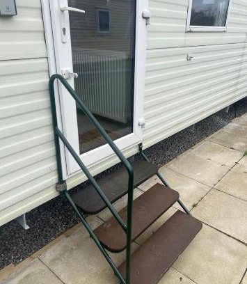 Cresswell Otro | 5 Birth Static Caravan Partially Adapted, Walk in Shower/Shower Chair