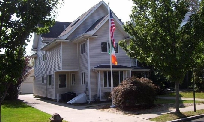 Spring Lake Casa | Biblioteca 5 BR + / 3. 5 BA victoriano renovado