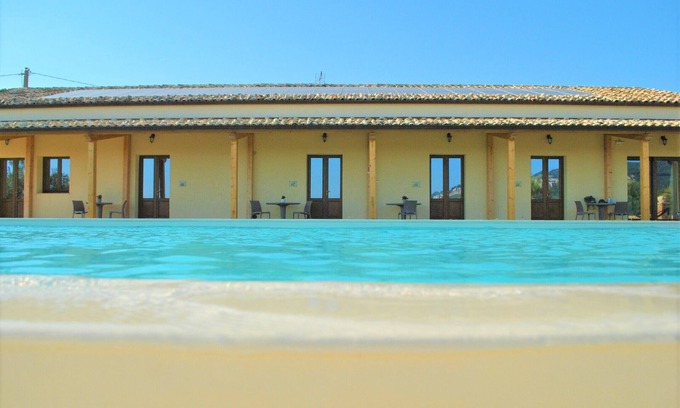 Chiaramonte Gulfi Villa | 5 cabañas con vistas a la campiña siciliana, adecuadas para familias