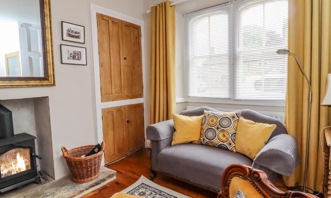Eshton Casa | 5 East Street
