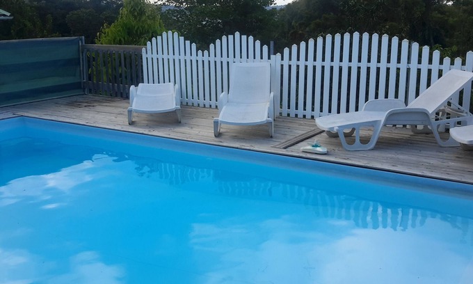 Le Robert Casa | 5 bungalows ecológicos / 1 Acceso minusválidos / 2 dormitorios / wireless / piscina
