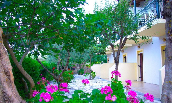 Neromilos Apartamento | Aparts 150m. Desde el mar y 2 acres de jardín (grupo de 14 a 17 personas), lugar tranquilo