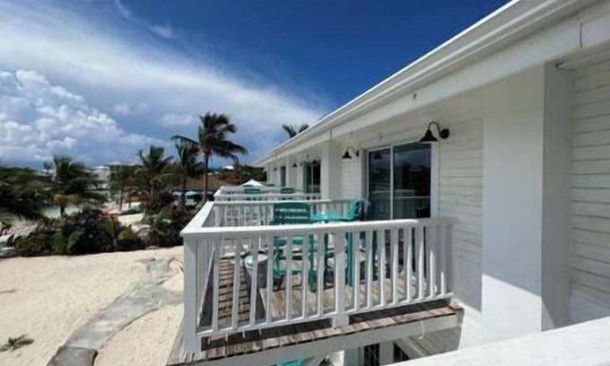 Great Guana Cay Casa | #5 - Guana Beach Inn @sunset beach - Guana Cay