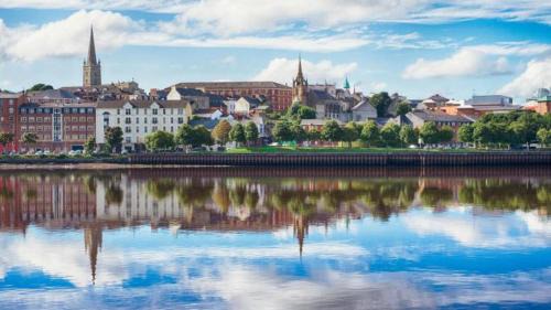Londonderry Casa | 5 Guests - Helens House Derry City Centre - 3 Bed