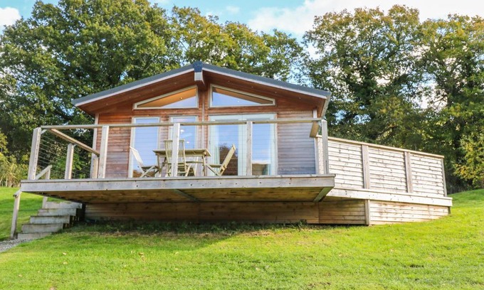Looe Casa | 5 Hedgerows