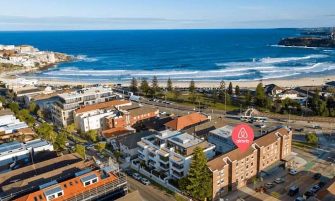 North Bondi Apartamento | 5* Location ~ 200m to the Sand ~ Stylish & Bright