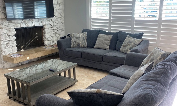 Midway City Casa | .5 mi-Little Saigon/6 mile to Disneyland