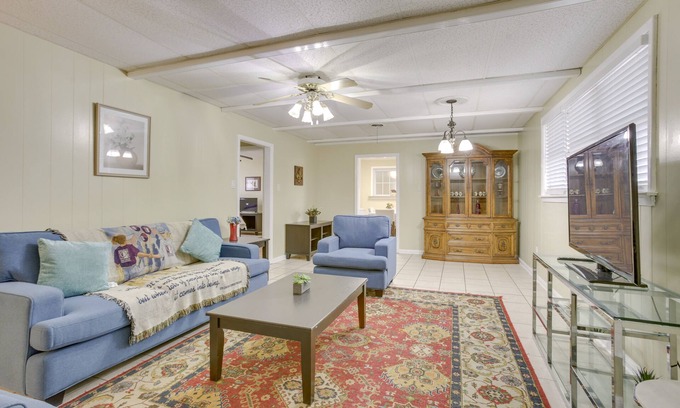Metairie Casa | 5 Mi to City Park: Pet-Friendly Home Near NOLA!