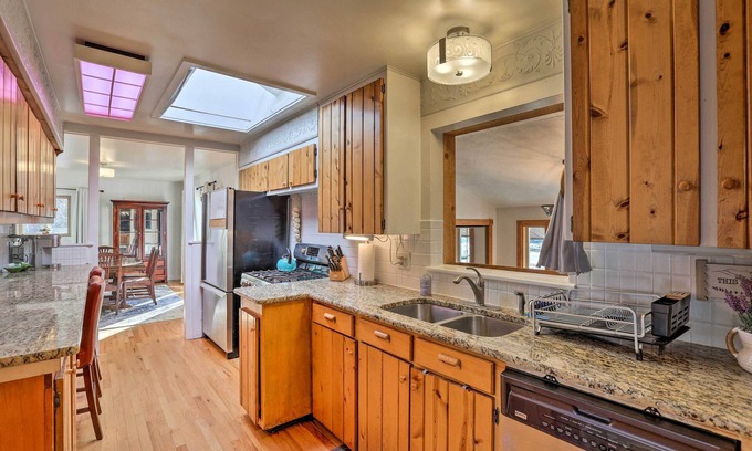 Morse Park Cabaña | 5 Mi to Dtwn Denver: Peaceful Lakewood Home!