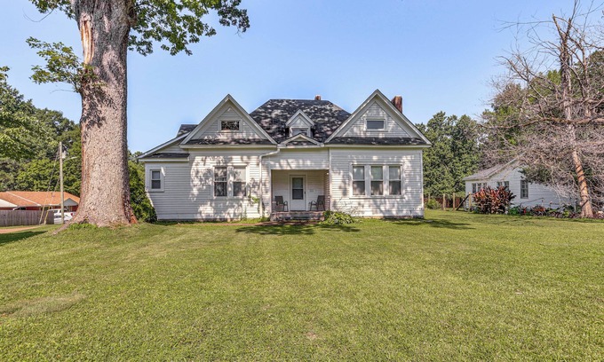 Jackson Casa | 5 Mi to Dtwn Jackson: Family-Friendly Home!