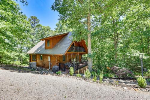 Hot Springs Casa | 5 Mi to Hot Springs Natl Park Cabin with Yard