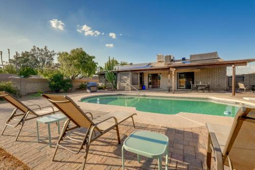 Tempe Casa | 5 Mi to Mill Ave Tempe Home with Pool and Fire Pit