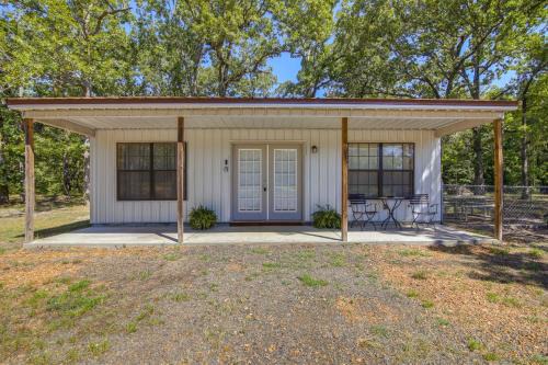 Sardis Casa | 5 Mi to Sardis Lake Pet-Friendly Cabin Rental