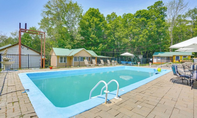 Mongaup Valley Cabina | 5 Mi to Swinging Bridge Reservoir: Cabin w/ Pool!
