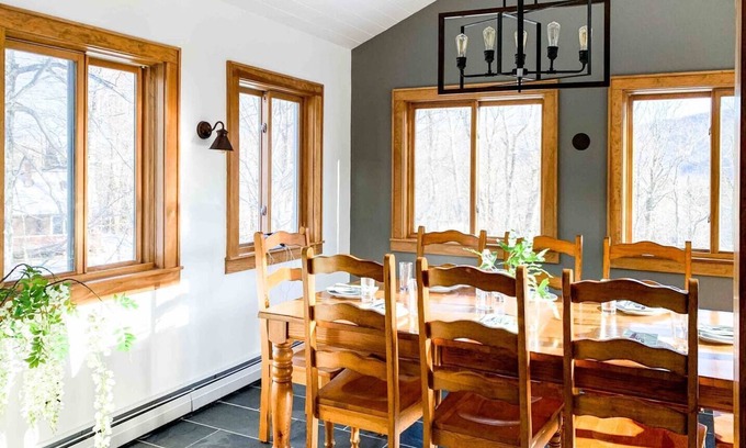 Killington Chalet De Esquí | 5 min Ski - 1 min Nightlife - Hot Tub - Arcade - Fires