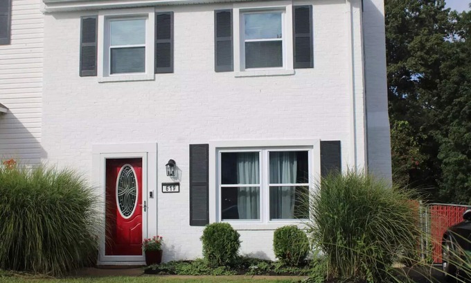 Charlottesville Casa | 5 min to Downtown C'ville, 3b/2b Comfortable!