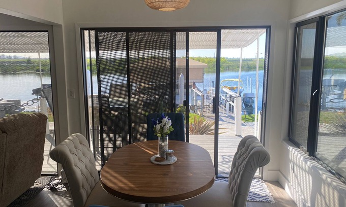 Discovery Bay Casa | 5 Min to Fast Waters! Waterfront Oasis awaits you!