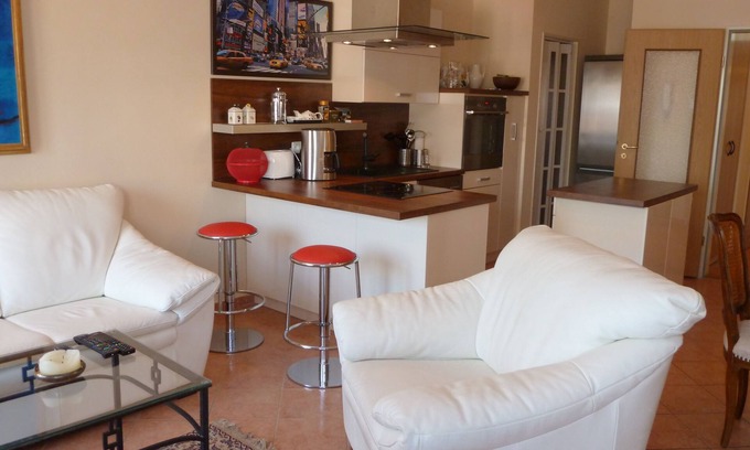 Heviz Apartamento | 5 minutos al lago termal, gr.3 habitaciones Apartamento con azotea de 20 m2, aire acondicionado, internet,