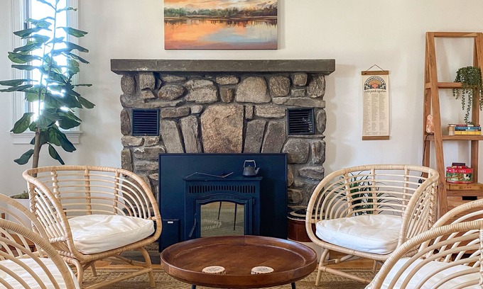 New Fairfield Casa | 5 min walk to private beach
