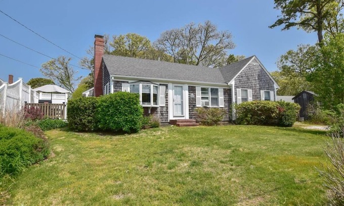 South Harwich Casa | 5 Min Walk to Red River Beach!