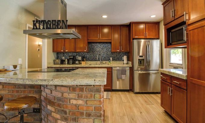 Scottsdale Estates Nine Casa | *5 Mins to Old Town!* | Private Pool and Backyard