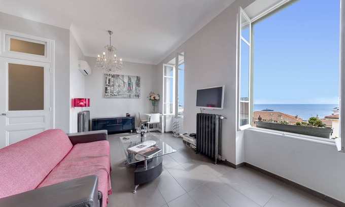Monaco-Ville Apartamento | 5 MIN A PIE DEL CENTRO DE MONTECARLO & CASINO, CERCA DEL GRIMALDI! VISTA AL MAR