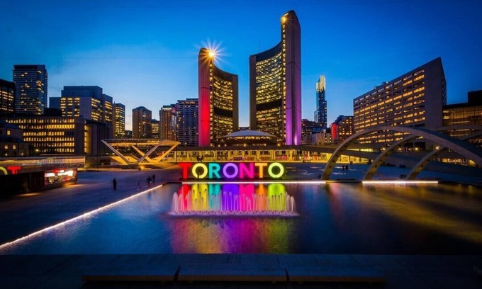 Trinity - Bellwoods Casa | 5 MINS WALK TO TRINITY BELLWOOD PARK! 2 bedroom downtown Toronto