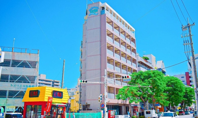 Naha City Centre Apartamento | 5-minute walk from Kokusai-dori Avenue! Within 5 minutes walk from Yui Rail station! It is a weekly/monthly hotel located in the central area of Naha City.