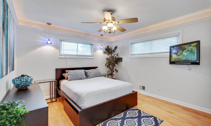 Ferndale Casa | 5 Minute walk to Downtown Ferndale!!