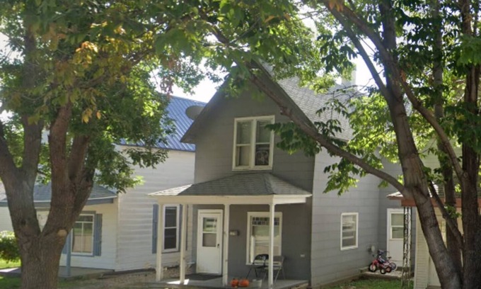 Pierre Casa | 5 minute walk to the Capitol State and surroundings!