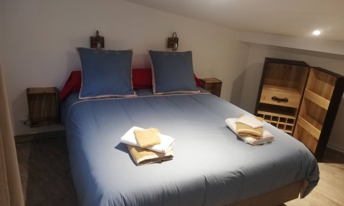 Saints Casa | 5 minutes from Coulommiers and 25 minutes from Disneyland Paris