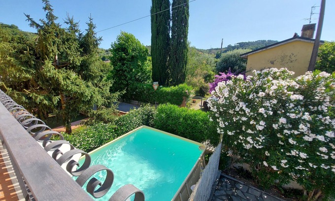 Stiava Casa | Villa Linda aire acondicionado, wifi, jardín, piscina y plaza de aparcamiento privado.