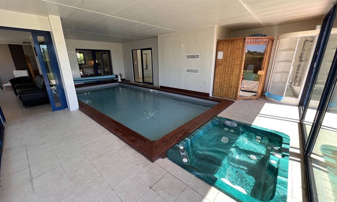 Kerherou Villa | 5 minutes from the beach, comfortable villa with pool and spa