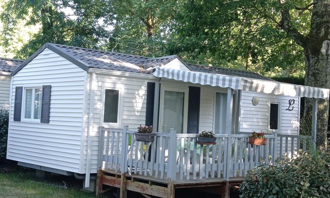 Saint-Augustin Casa | 5 minutes from the beach! Spacious mobile home with covered terrace