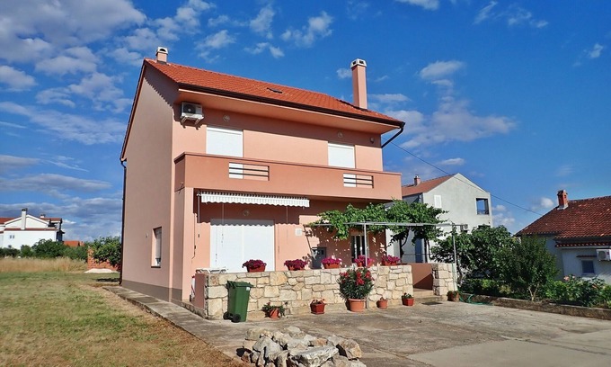 Posedarje Apartamento | 5 minutes from the beach Apartment with terrace