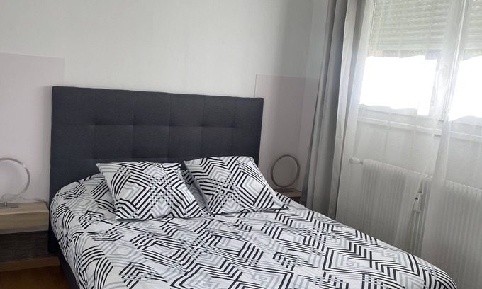 Villeparisis Apartamento | 5 minutes from the station. Located between Paris, Disneyland & Asterix