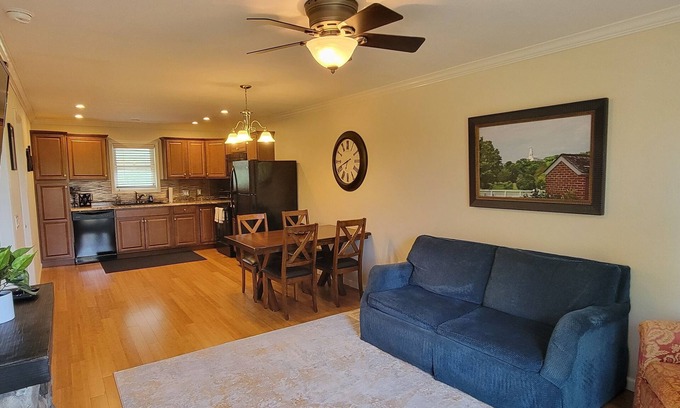 Nauvoo Apartamento | 5 Minutes to Downtown Nauvoo - Great Spot for Young Families - Some Stairs