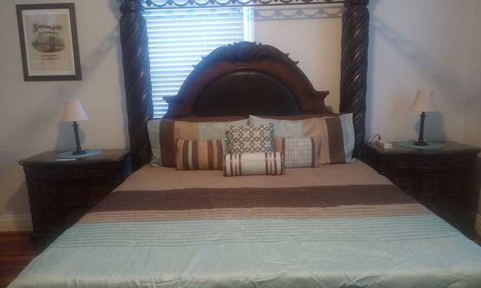 Covington Casa | 5 Minutes to Downtown Cincinnati in Beautiful Mainstrasse Village!!