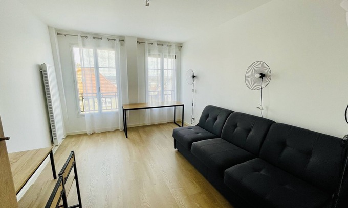 Saint-Cyr-l'Ecole Apartamento | 5 minutes to Versailles