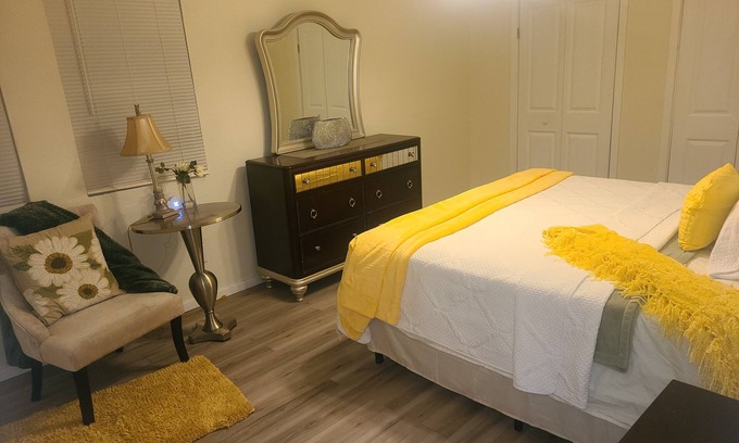 Harvey Apartamento | 5 minutes to New Orleans a Reno 2bedroom /1 & half bathroom apartment in Harvey