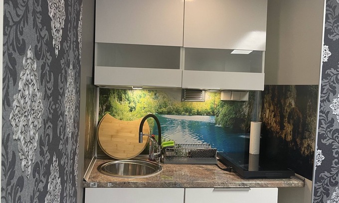 Feyen-Weismark Apartamento | 5 minutes to the Moselle, bus stop right outside the front door to the center.