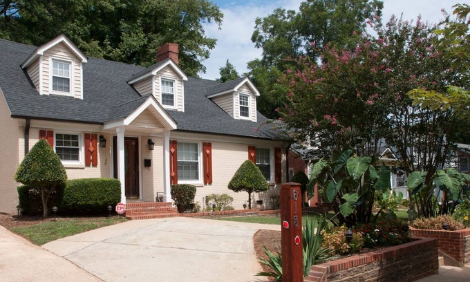 Wesley Heights Casa | A 5 minutos de la zona residencial de Charlotte: una gran estadía para vacaciones, reuniones y eventos en la ciudad