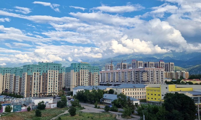 Almaty Apartamento | 5 minutes walk to the Mega Center.