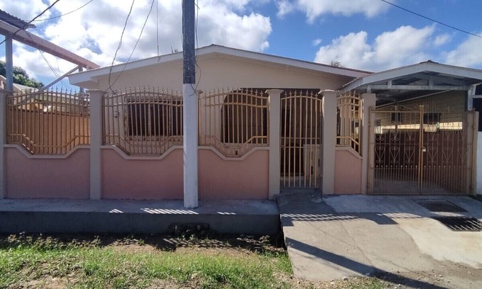 Tela Casa | 5 minutes walking distance to the beach